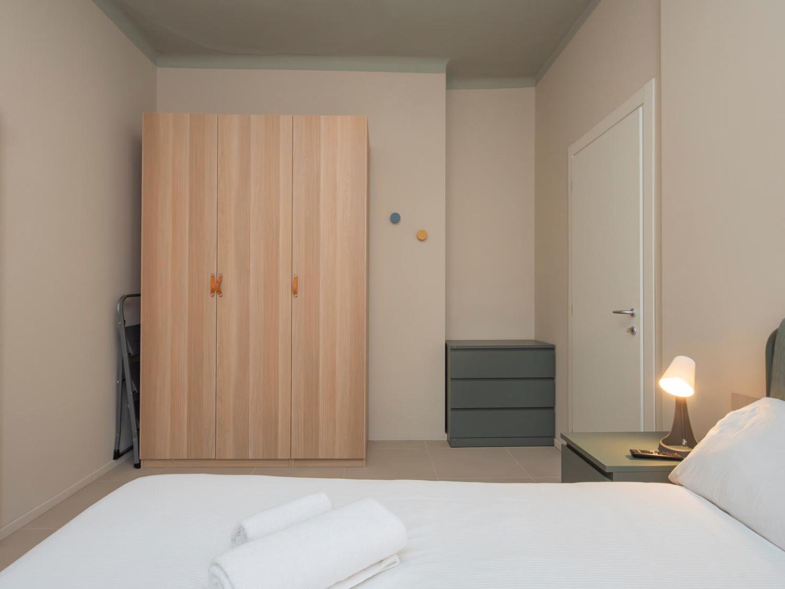 Ihost - Stendhal 49 Mailand